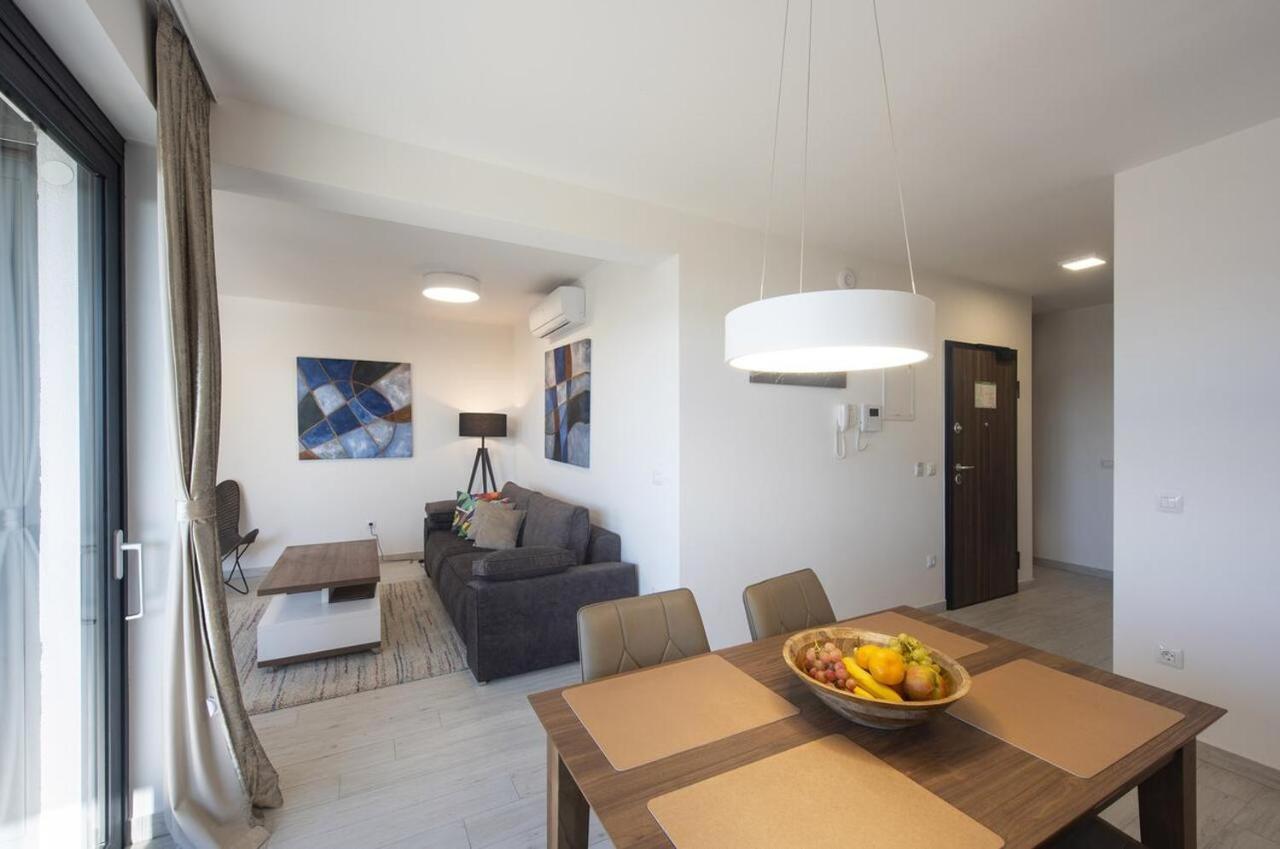 Family Friendly Apartments With A Swimming Pool Sveti Filip I Jakov, Biograd - 19325 Extérieur photo